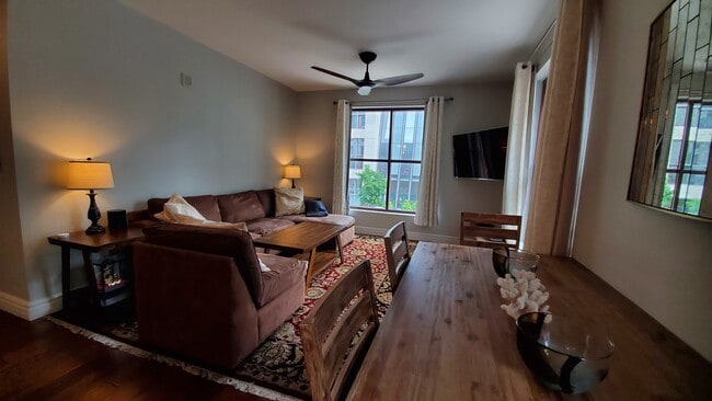 Building Photo - 1150 J St