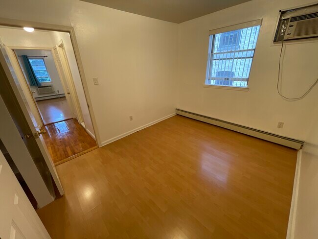 Foto del edificio - 1021 66th St