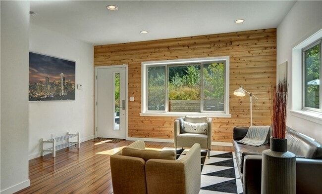 Foto del edificio - Greenbelt Station Townhomes - Beacon Hill