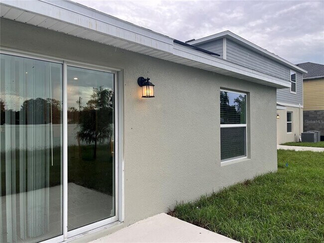 Foto del edificio - 1238 Fury St