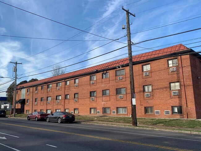 Foto del edificio - 5424 Rising Sun Ave