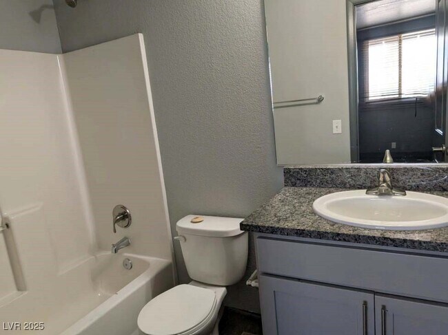 Foto del edificio - 223 N 9th St