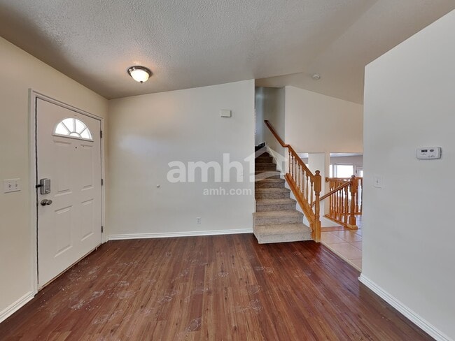 Building Photo - 1165 E 1500 N