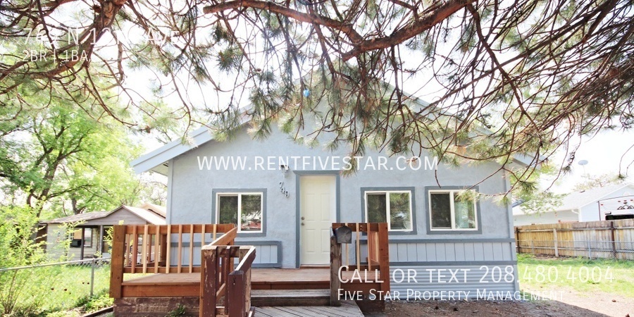 Primary Photo - 749 N 12th Ave