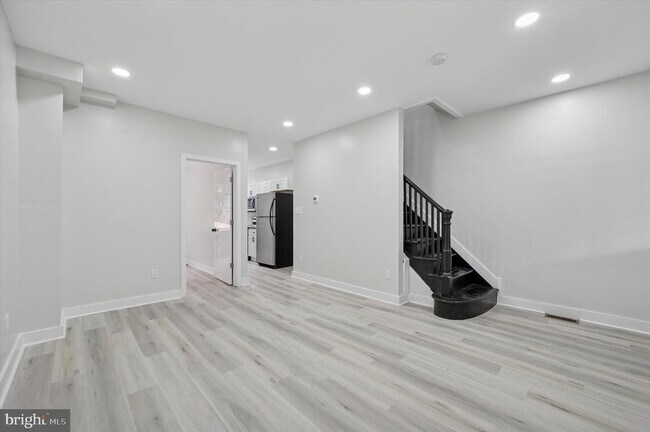 Building Photo - 6055 Allman St