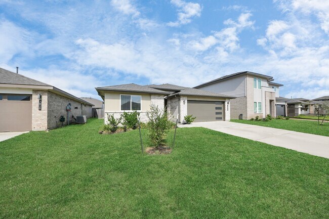 Building Photo - 7806 Cattleman Vly Dr