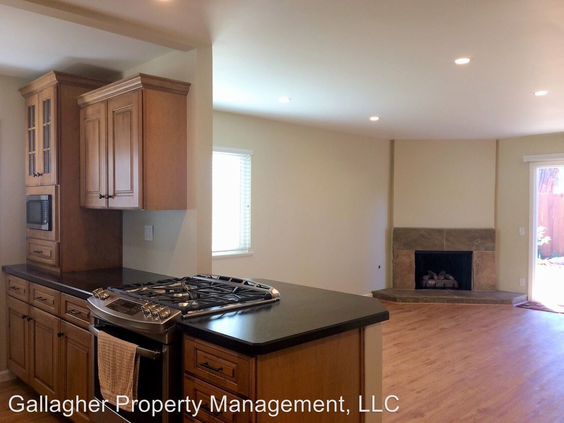 Foto principal - 5169 San Simeon Dr