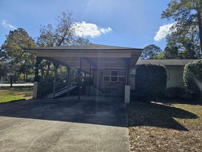 Foto del edificio - 1222 N Ridge Ave