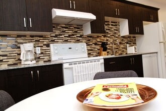 Building Photo - 3772 Rue De Bullion