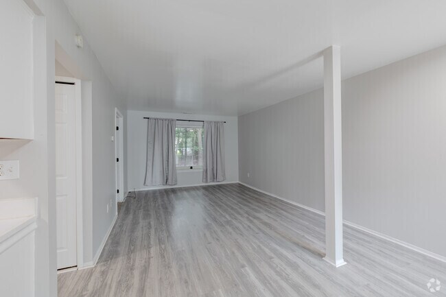 2 habitaciones, 1 baño - 900 pies cuadrados - Sala de estar - Masonic Estates