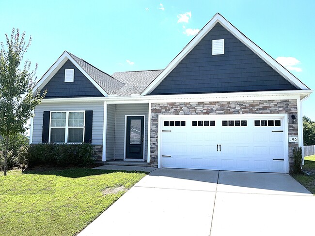 Building Photo - 190 Legacy Dr