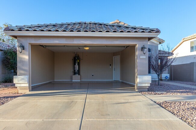 Building Photo - 6896 W Via Del Sol Dr