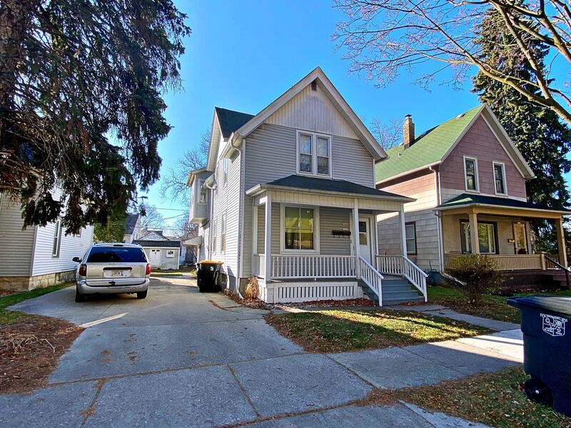 7321 Blanchard St, Wauwatosa, WI 53213 Condo for Rent in Wauwatosa