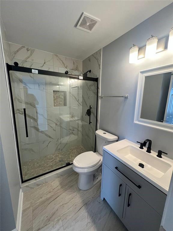 Foto del edificio - 3595 Deep Cove Dr