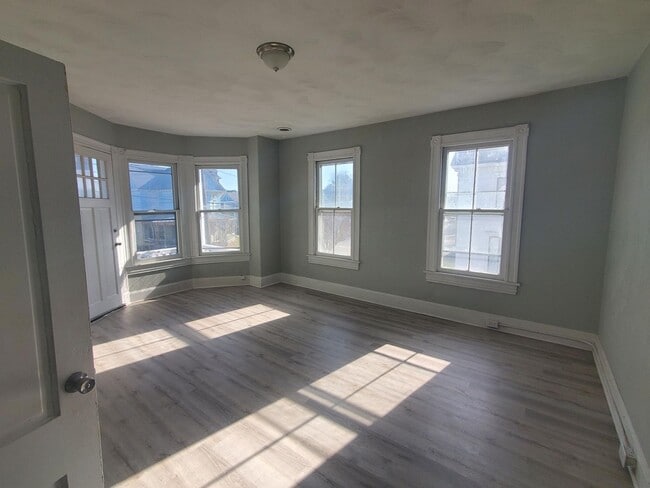 Photo - 246 Hatton St Apartment