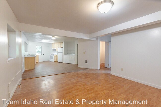 1127 King Rd, Moscow, ID 83843 - Apartment for Rent in Moscow, ID