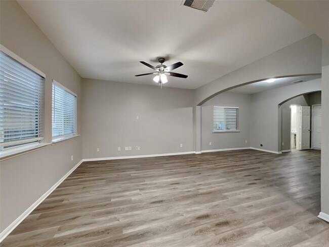 Building Photo - 11732 Jelicoe Dr