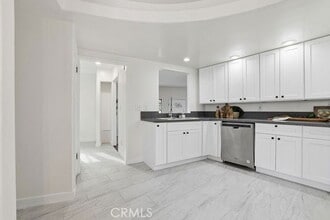 Building Photo - 10718 Valley Spring Ln