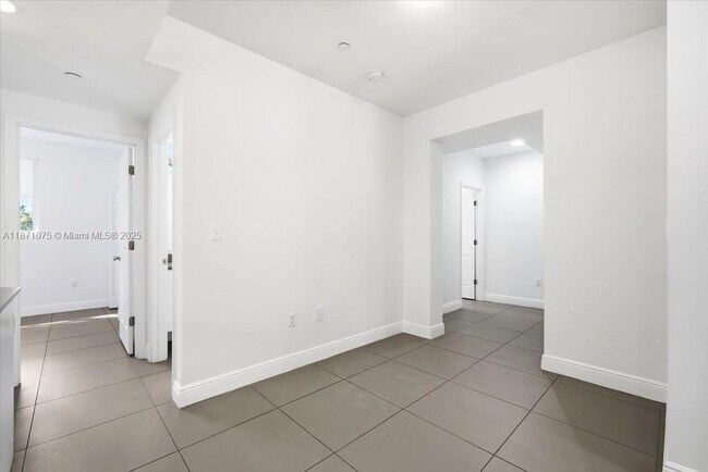 Building Photo - 541 NW 33rd St