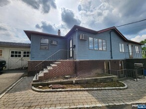 Building Photo - 99 Belmount Ave