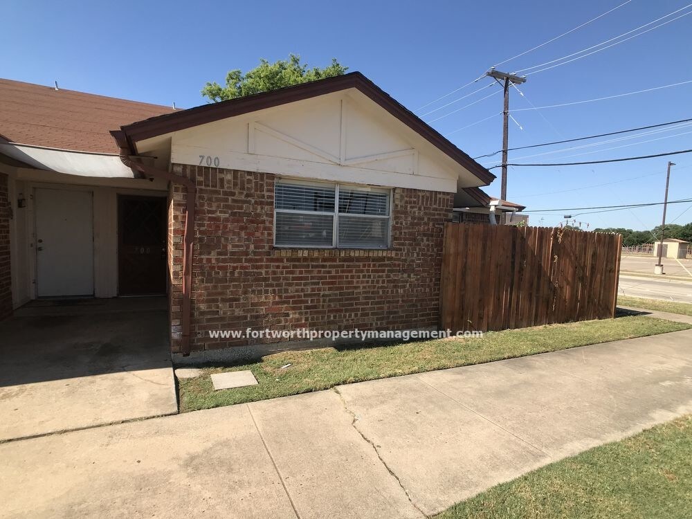 Primary Photo - Hurst Homes for Rent