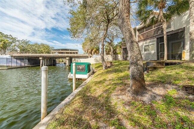 Building Photo - 6301 Newtown Cir
