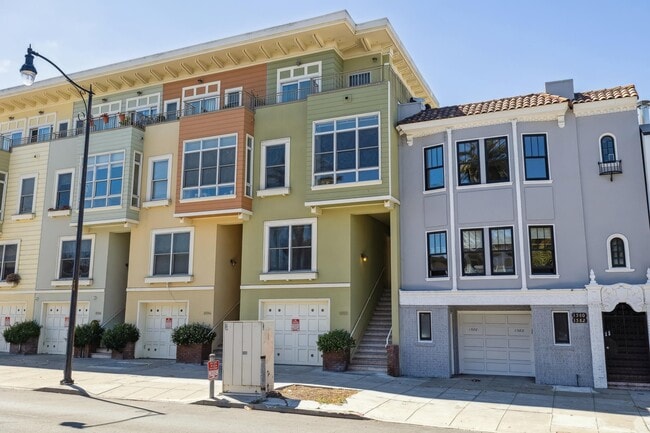Building Photo - 1592 Dolores St