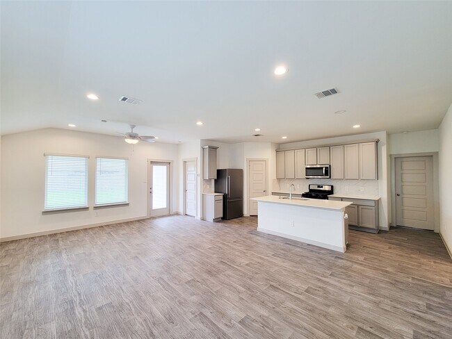 Foto del edificio - 7722 Caldwell Crk Wy