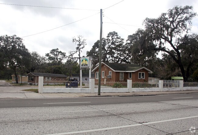 Building Photo - Easy Living Mobile Home Park