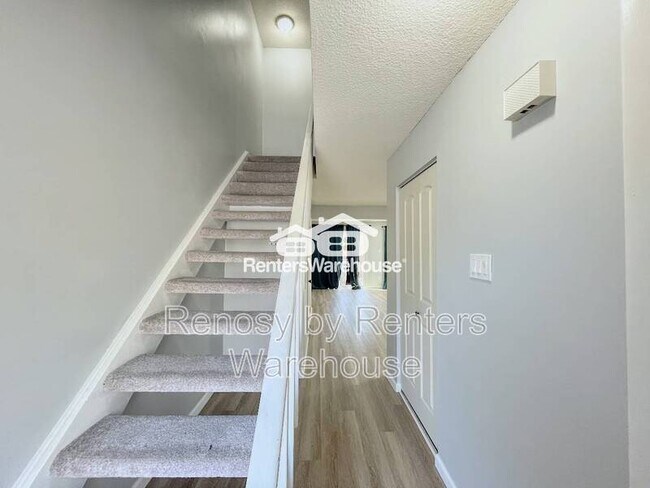 Foto del edificio - 5031 Clairmont Ct