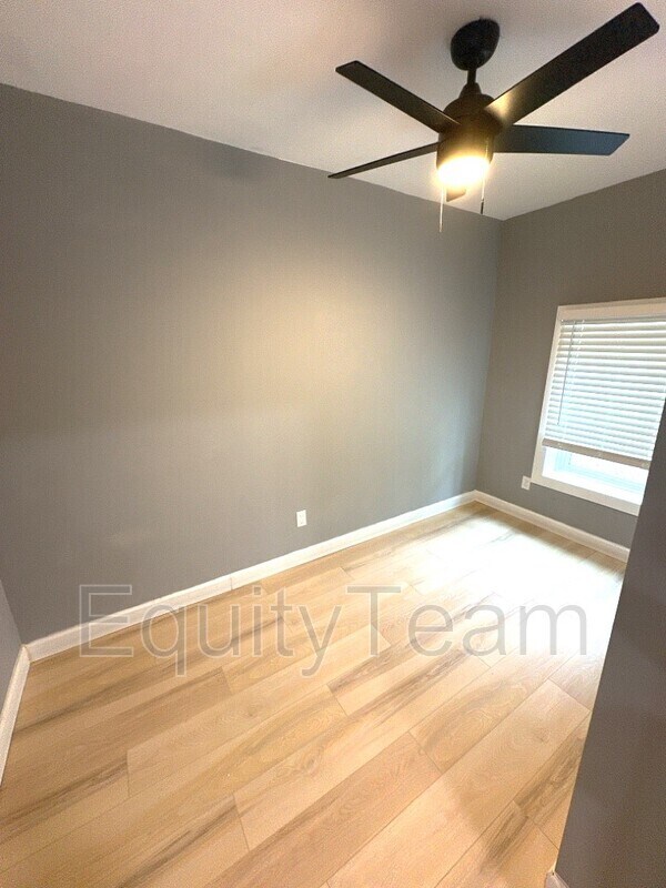 Foto del edificio - 8709 Pine Rd