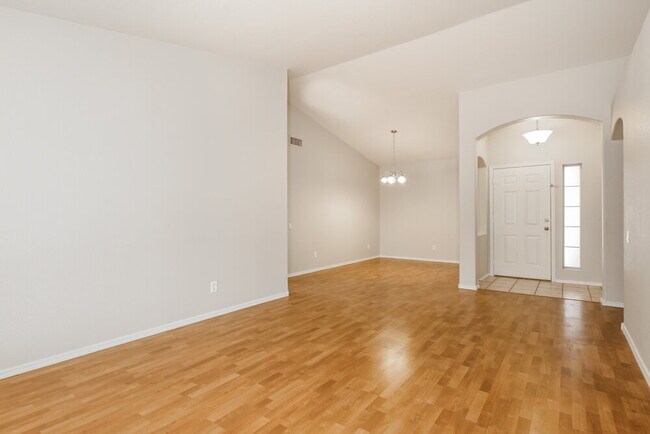 Foto del edificio - 6402 W Potter Dr