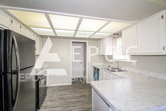 Building Photo - 2621 SW 99th St