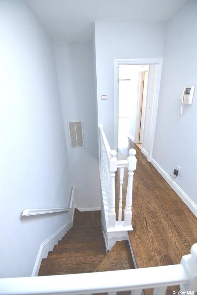 Building Photo - 38 Ashwood Rd