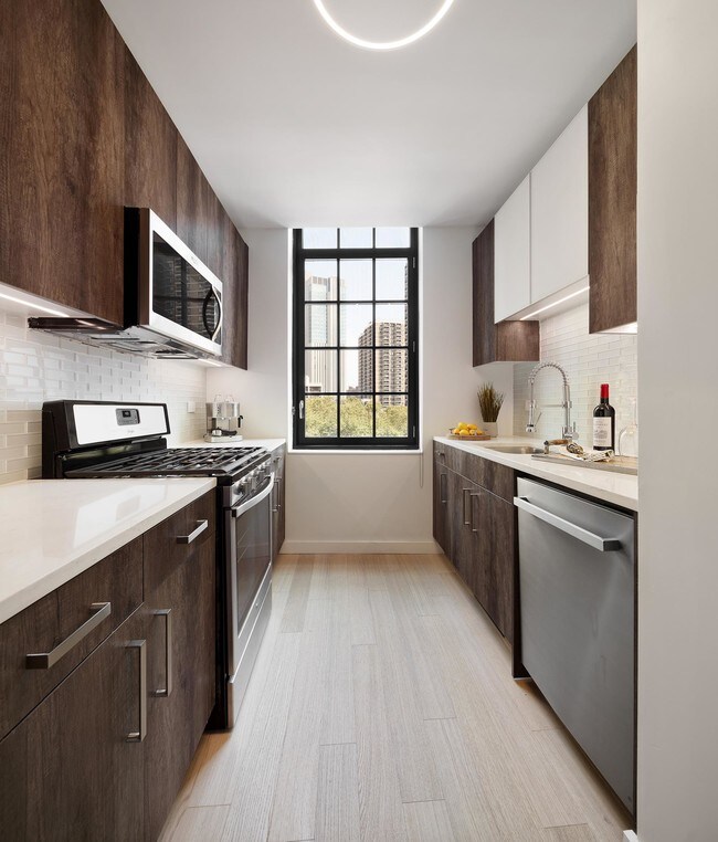 Building Photo - 60 Fulton Street