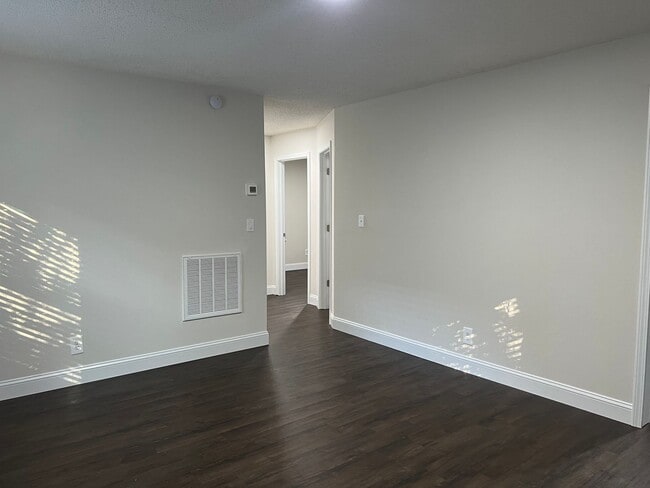 Building Photo - RENOVATED 3 Bd 1 Ba Home In University Park