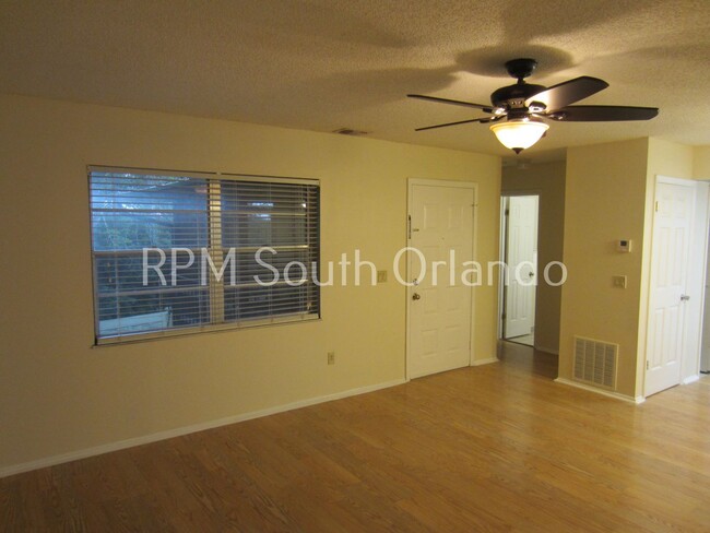 Building Photo - Great location! 2nd floor condo in Winter ...