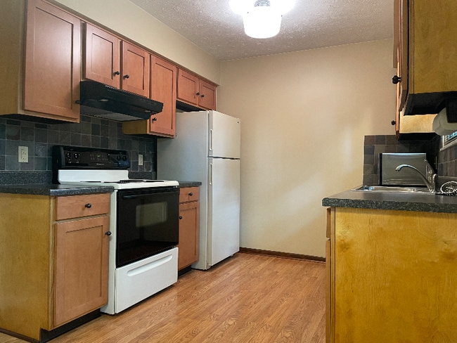 Building Photo - 4223 Woodpark Dr