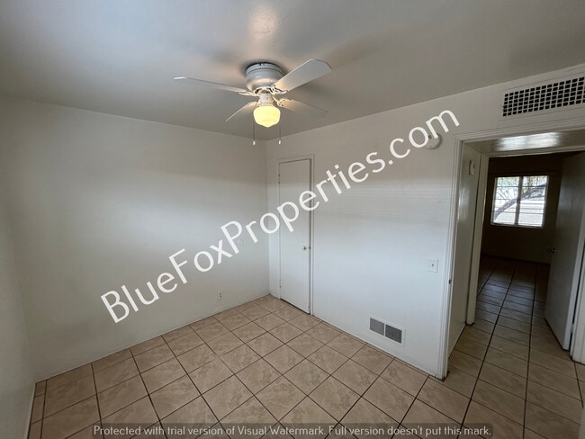 Building Photo - 2309 N Chrysler Dr