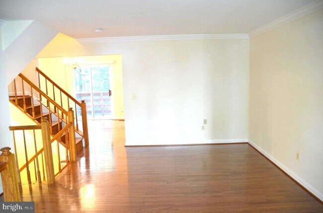 Foto del edificio - 6086 Joust Ln