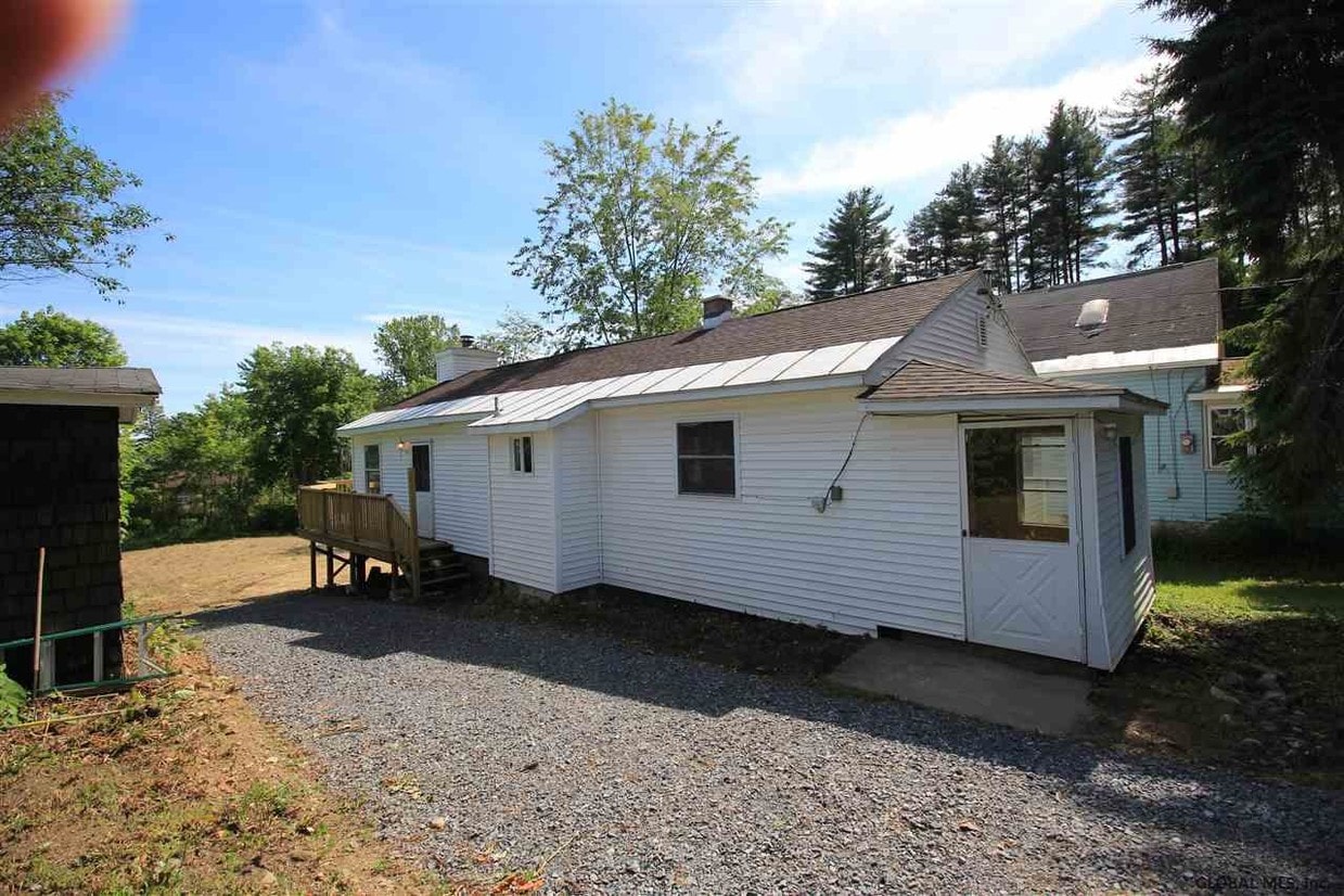 Primary Photo - 1378 Hermance Rd