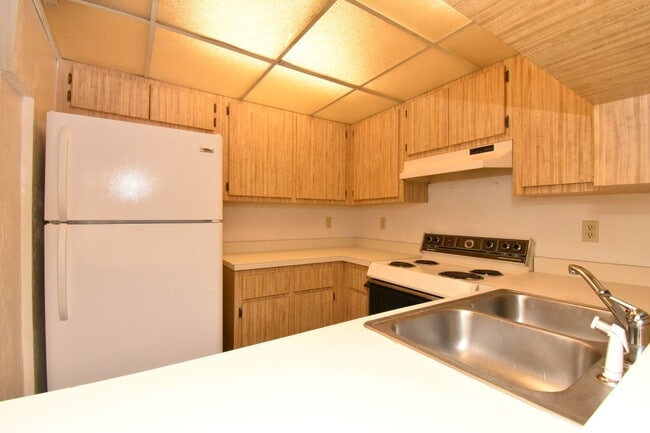 Building Photo - 2/2 Townhome in SW Gainesville - Available NOW!