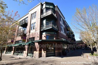 Building Photo - 1425 NE 61st Ave