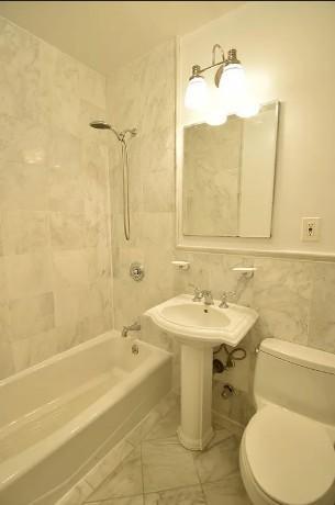 Building Photo - 2 bedroom in New York NY 10019