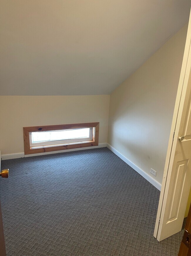 Building Photo - 1243 NY-122