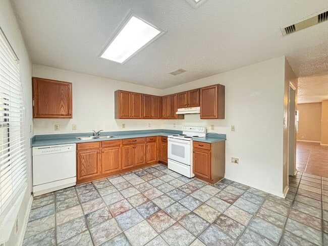 Foto del edificio - Single Family Home in Medical Center