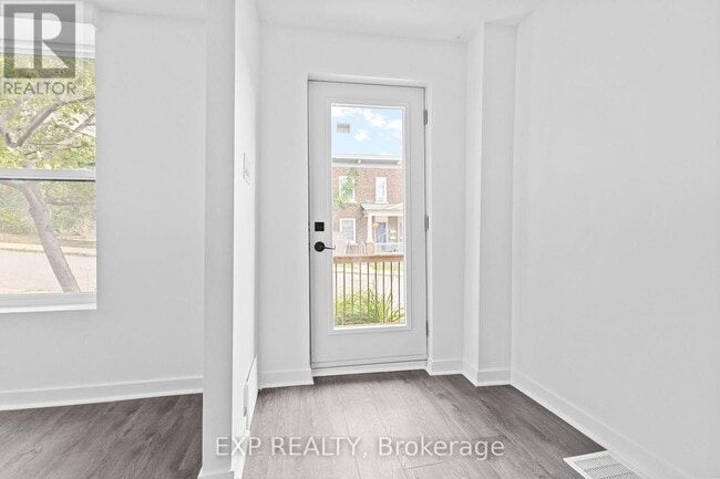 Building Photo - 145 Willow St