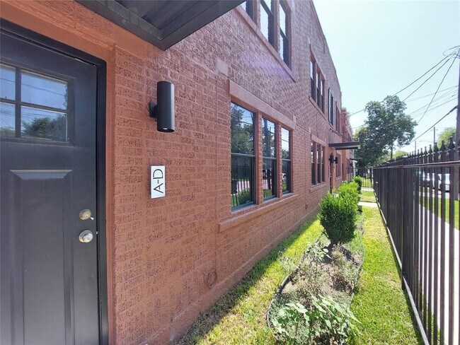 Building Photo - 6825 Avenue C