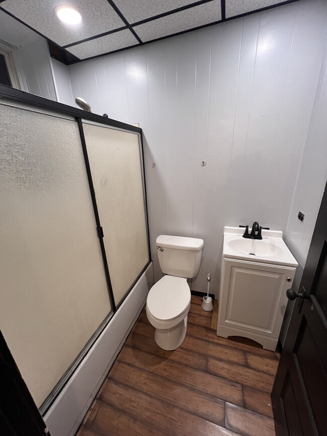 Building Photo - 2129 Delmar Ave