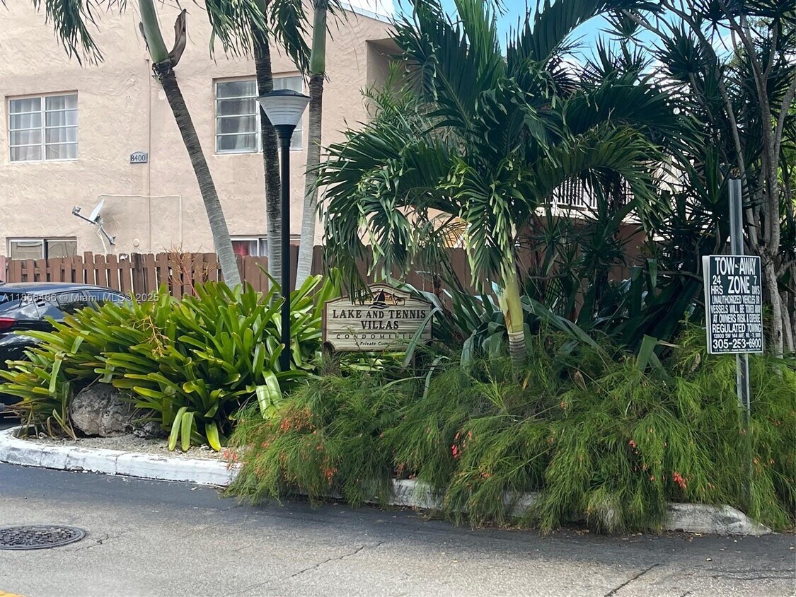 Foto principal - 8420 SW 154th Cir Ct